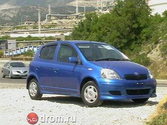 2002 Toyota Vitz Photos