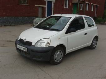 2002 Toyota Vitz Photos