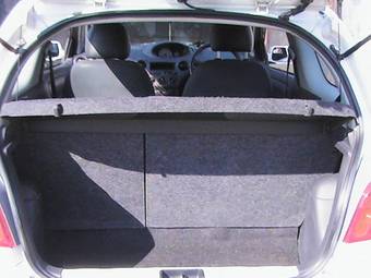2002 Toyota Vitz Pictures