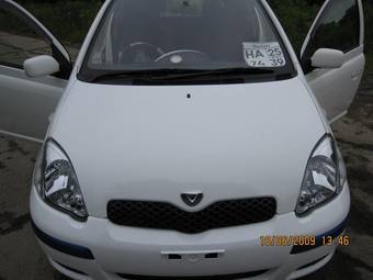 2002 Toyota Vitz Images