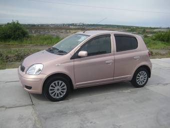 2002 Toyota Vitz Pictures