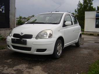 2002 Toyota Vitz Pictures