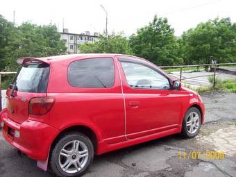 2002 Toyota Vitz Pictures