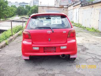 2002 Toyota Vitz Pics