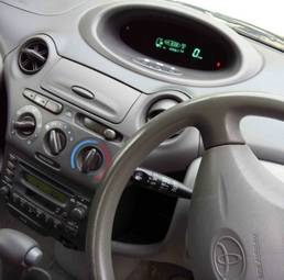 2002 Toyota Vitz Pictures