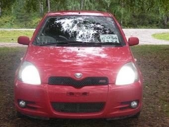 2002 Toyota Vitz Photos