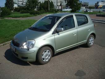 2002 Toyota Vitz Pics