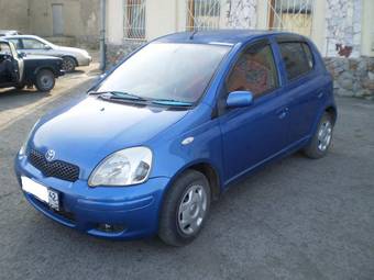 2002 Toyota Vitz Photos