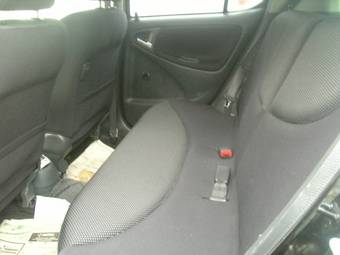 2002 Toyota Vitz Photos