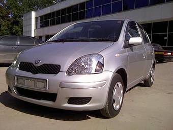 2002 Toyota Vitz Photos