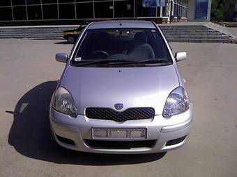 2002 Toyota Vitz Pics