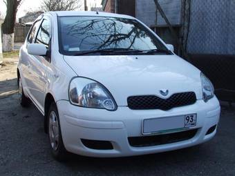 2002 Toyota Vitz Pictures