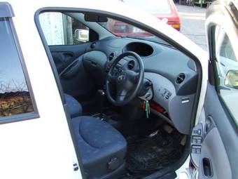 2002 Toyota Vitz Pictures