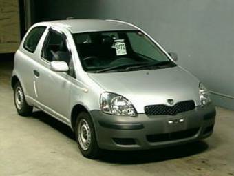 2002 Toyota Vitz Photos