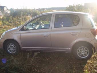 2002 Toyota Vitz Pictures