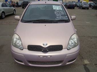 2002 Toyota Vitz Photos