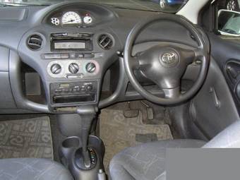 2003 Vitz