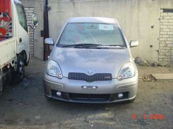 2003 Toyota Vitz