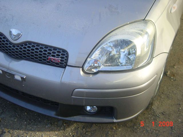 2003 Toyota Vitz
