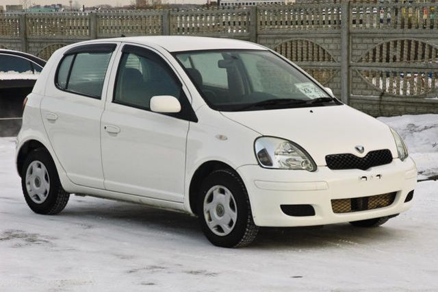 2003 Toyota Vitz