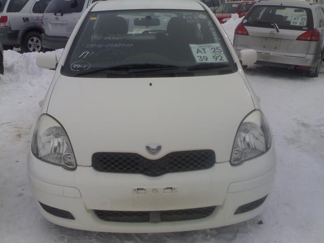 2003 Toyota Vitz