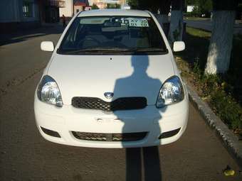 2003 Vitz