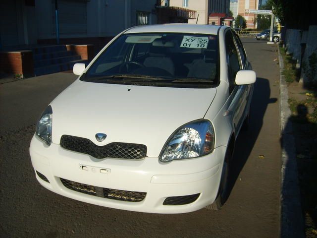 2003 Toyota Vitz