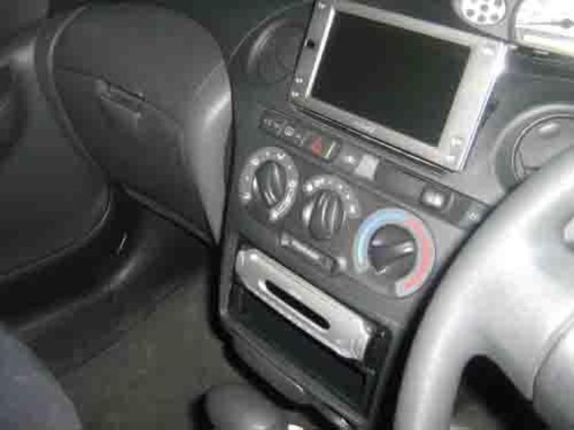 2003 Toyota Vitz