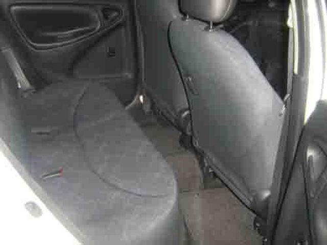 2003 Toyota Vitz