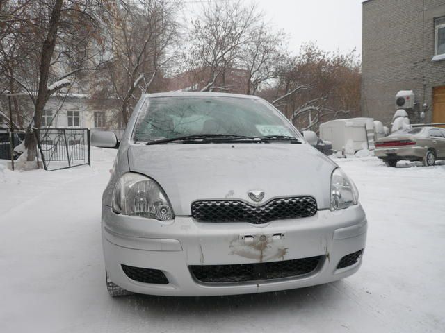 2003 Toyota Vitz