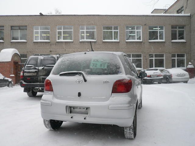 2003 Toyota Vitz