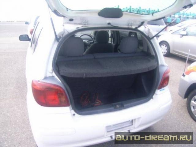 2003 Toyota Vitz