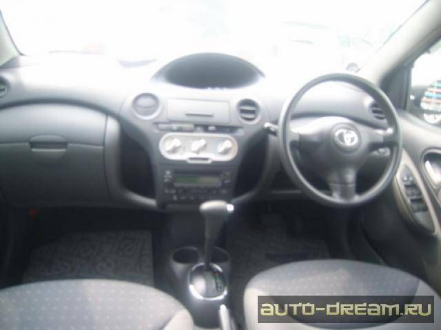 2003 Toyota Vitz