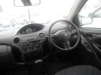 2003 Vitz