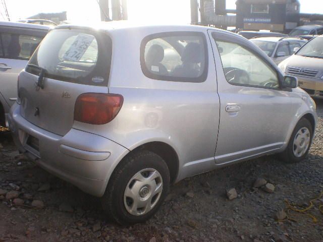 2003 Toyota Vitz