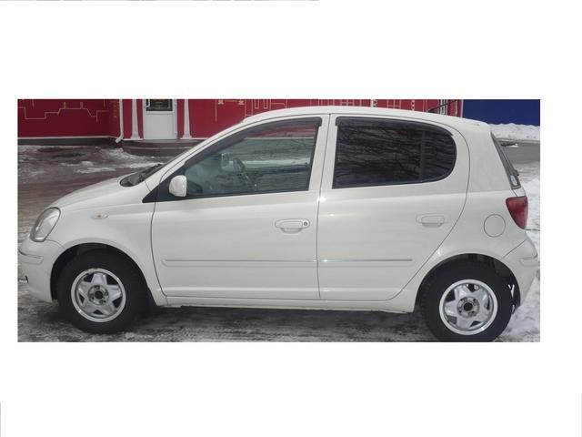 2003 Toyota Vitz