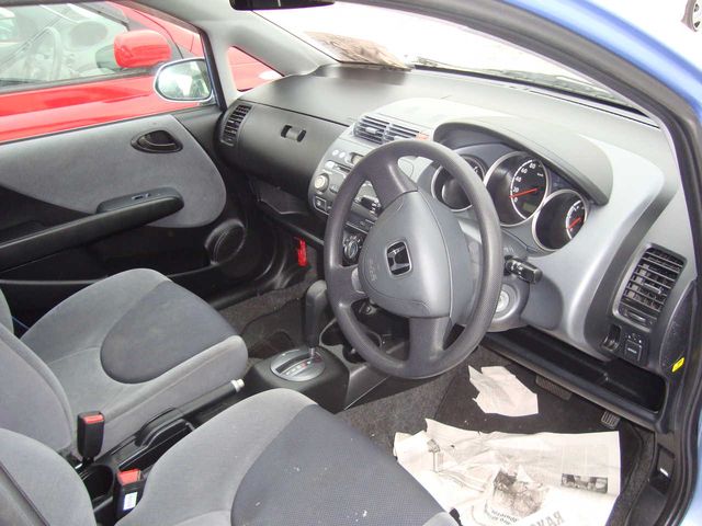 2003 Toyota Vitz