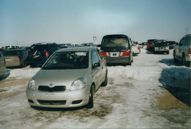 2003 Toyota Vitz