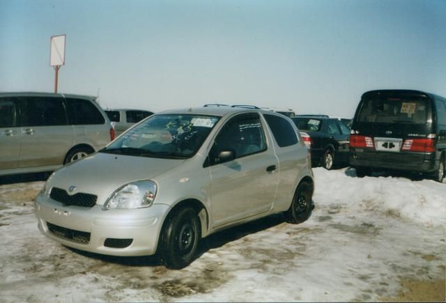 2003 Toyota Vitz
