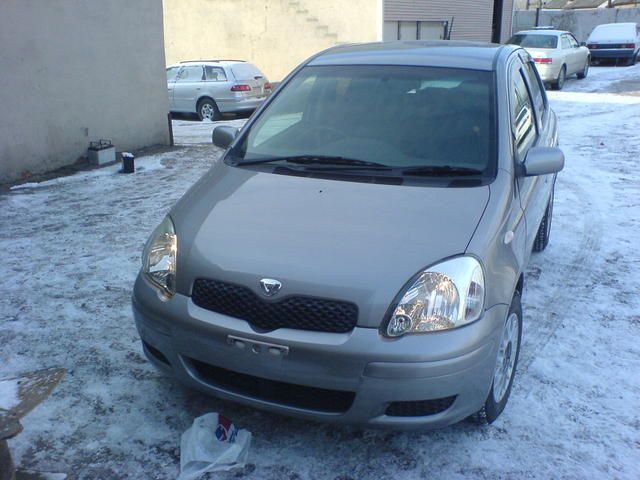 2003 Toyota Vitz