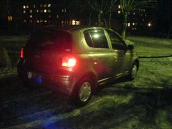 2003 Vitz