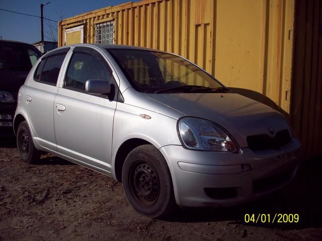 2003 Toyota Vitz