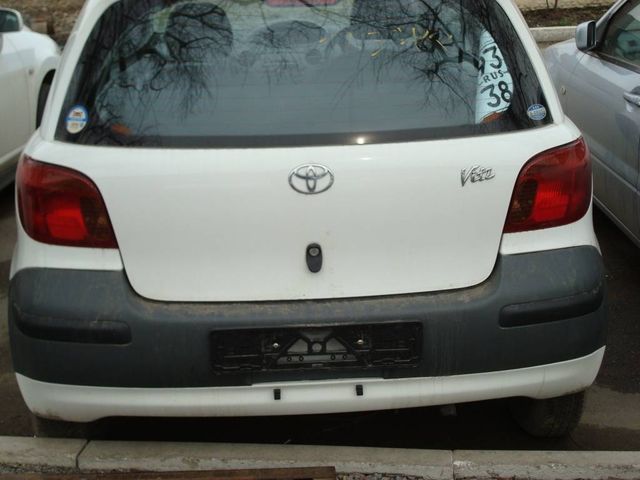 2003 Toyota Vitz
