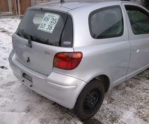 2003 Vitz