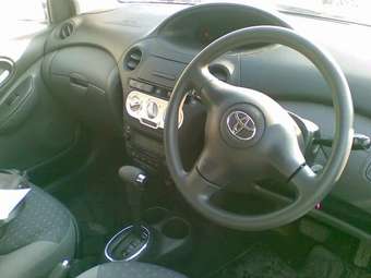 2003 Vitz