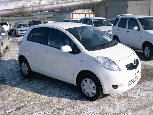 2003 Toyota Vitz