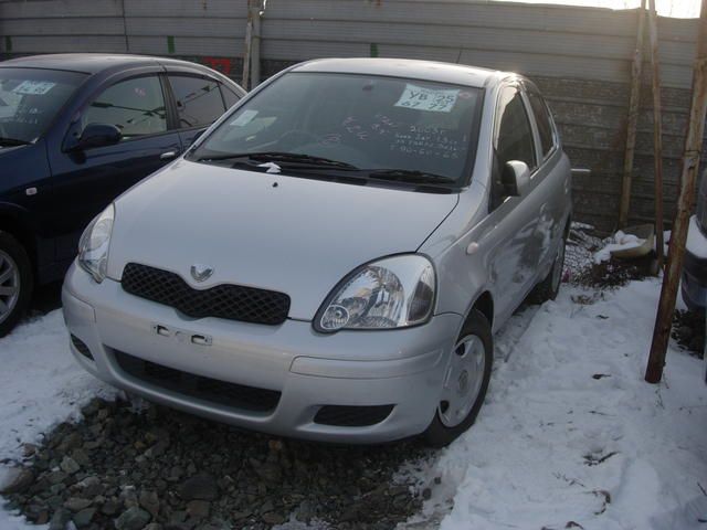 2003 Toyota Vitz