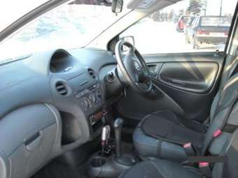 2003 Vitz