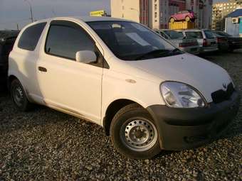 2003 Toyota Vitz