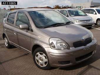 2003 Toyota Vitz Photos